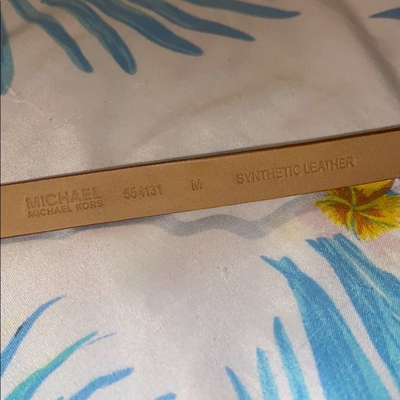 Michael Kors Fanny Pack - Picture 2 of 3